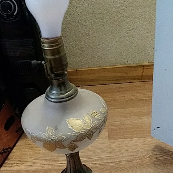Lamp - Picture 4 of 4